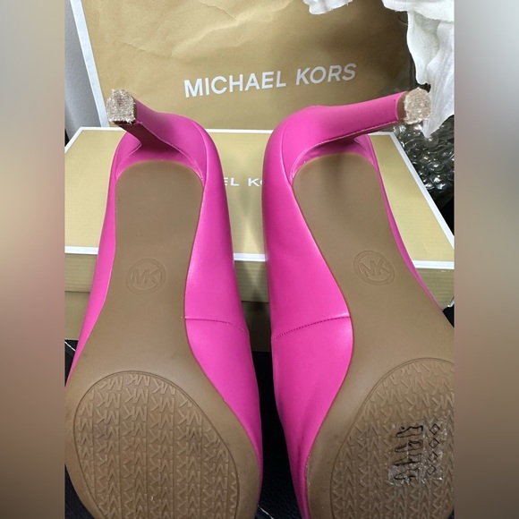 Michael Michael Kors Dorothy Flex French pink women’s pump - Picture 13 of 17